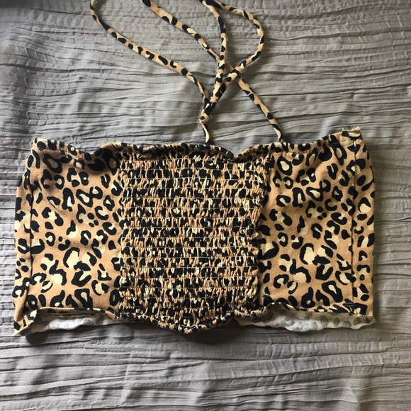 cheetah print ruched crop top - Picture 3 of 4